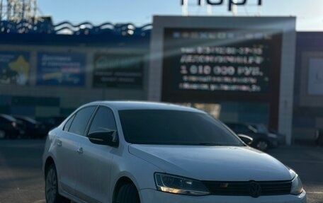 Volkswagen Jetta VI, 2011 год, 1 220 000 рублей, 2 фотография