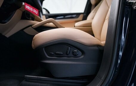 Porsche Cayenne III, 2024 год, 20 980 000 рублей, 15 фотография