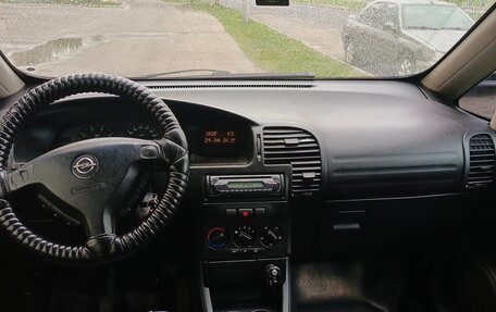 Opel Zafira A рестайлинг, 2001 год, 350 000 рублей, 3 фотография
