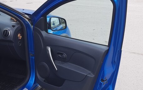 Renault Sandero II рестайлинг, 2015 год, 750 000 рублей, 3 фотография