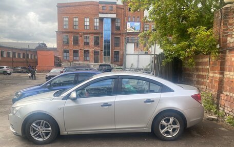 Chevrolet Cruze II, 2011 год, 590 000 рублей, 2 фотография