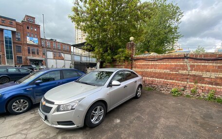 Chevrolet Cruze II, 2011 год, 590 000 рублей, 4 фотография
