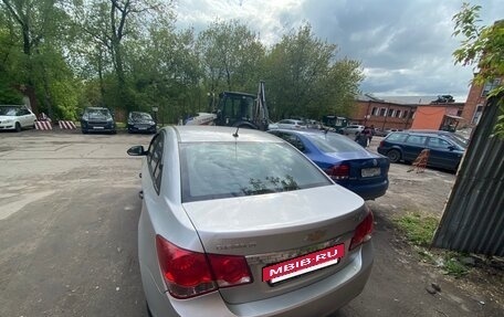 Chevrolet Cruze II, 2011 год, 590 000 рублей, 3 фотография