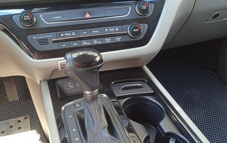 KIA Carnival III, 2015 год, 2 450 000 рублей, 18 фотография