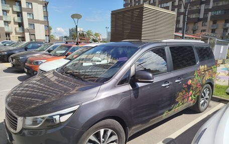 KIA Carnival III, 2015 год, 2 450 000 рублей, 24 фотография