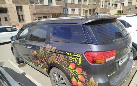 KIA Carnival III, 2015 год, 2 450 000 рублей, 28 фотография