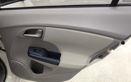 Honda Insight II рестайлинг, 2010 год, 1 100 000 рублей, 25 фотография