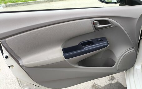 Honda Insight II рестайлинг, 2010 год, 1 100 000 рублей, 22 фотография