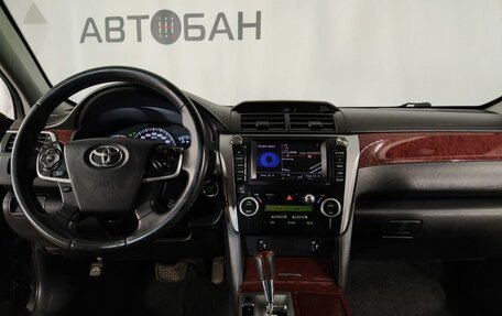 Toyota Camry, 2012 год, 1 549 000 рублей, 10 фотография