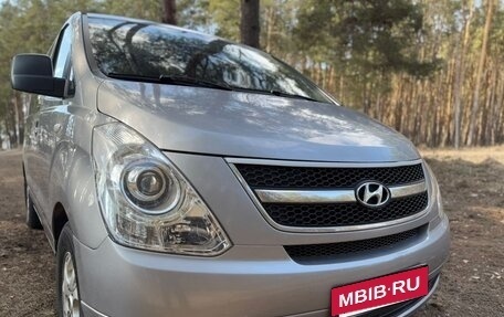 Hyundai Grand Starex Grand Starex I рестайлинг 2, 2011 год, 1 560 000 рублей, 14 фотография