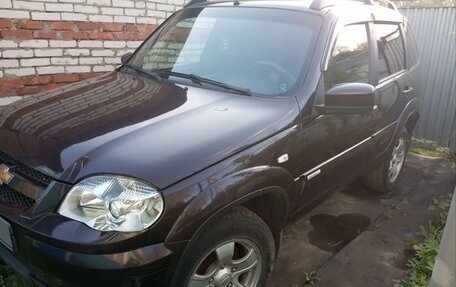 Chevrolet Niva I рестайлинг, 2011 год, 450 000 рублей, 2 фотография
