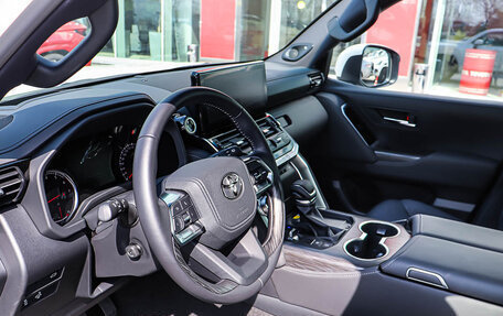 Toyota Land Cruiser, 2025 год, 14 500 000 рублей, 9 фотография