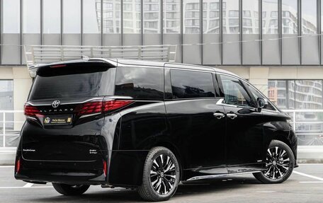 Toyota Alphard, 2023 год, 13 490 000 рублей, 3 фотография