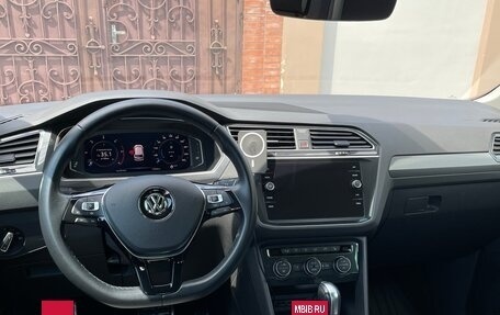 Volkswagen Tiguan II, 2020 год, 3 990 000 рублей, 10 фотография