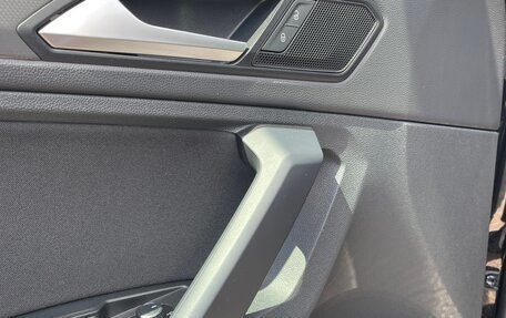 Volkswagen Tiguan II, 2020 год, 3 990 000 рублей, 13 фотография