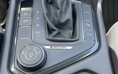 Volkswagen Tiguan II, 2020 год, 3 990 000 рублей, 15 фотография