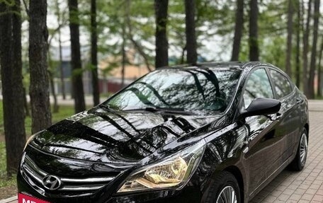 Hyundai Solaris II рестайлинг, 2015 год, 750 000 рублей, 2 фотография