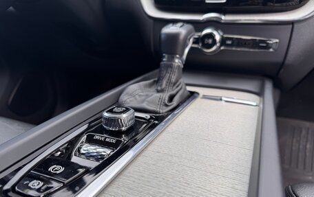 Volvo XC60 II, 2021 год, 3 980 000 рублей, 18 фотография
