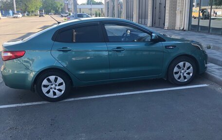 KIA Rio III рестайлинг, 2013 год, 850 000 рублей, 4 фотография