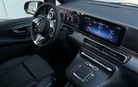 Mercedes-Benz V-Класс, 2024 год, 14 800 000 рублей, 4 фотография