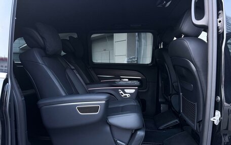 Mercedes-Benz V-Класс, 2024 год, 14 800 000 рублей, 16 фотография