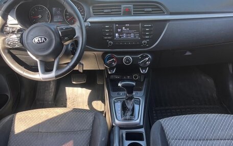 KIA Rio IV, 2018 год, 800 000 рублей, 6 фотография