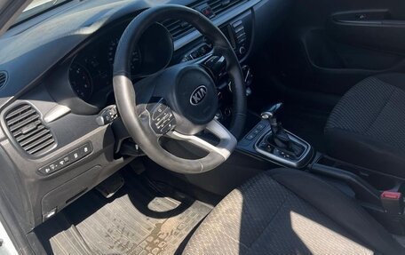 KIA Rio IV, 2018 год, 800 000 рублей, 5 фотография
