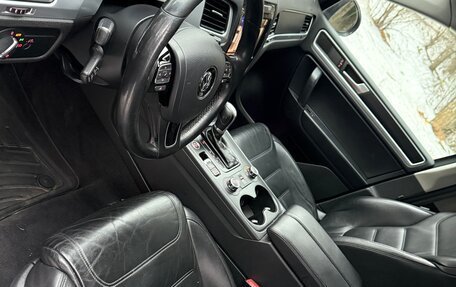 Volkswagen Touareg III, 2011 год, 1 750 000 рублей, 5 фотография