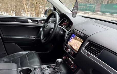 Volkswagen Touareg III, 2011 год, 1 750 000 рублей, 6 фотография