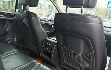 Volkswagen Touareg III, 2011 год, 1 750 000 рублей, 12 фотография