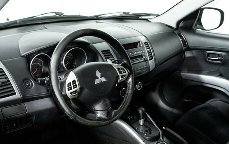 Mitsubishi Outlander III рестайлинг 3, 2011 год, 838 585 рублей, 11 фотография