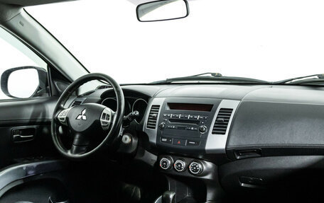 Mitsubishi Outlander III рестайлинг 3, 2011 год, 838 585 рублей, 9 фотография