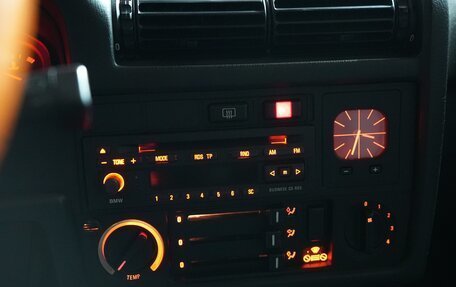 BMW 3 серия, 1986 год, 2 500 000 рублей, 17 фотография