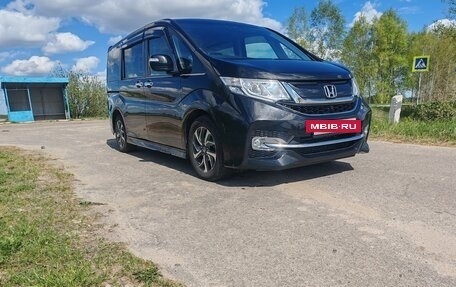 Honda Stepwgn IV, 2015 год, 1 750 000 рублей, 4 фотография
