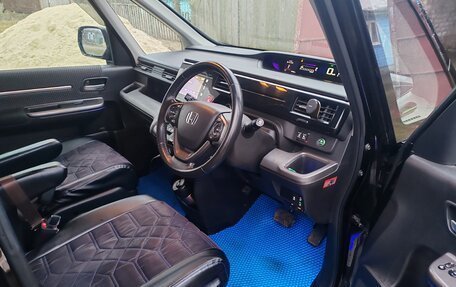 Honda Stepwgn IV, 2015 год, 1 750 000 рублей, 13 фотография