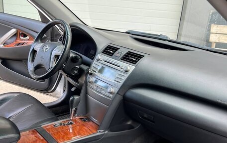 Toyota Camry, 2011 год, 1 400 000 рублей, 13 фотография