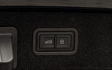 Audi A8, 2025 год, 12 990 000 рублей, 23 фотография
