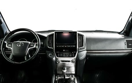 Toyota Land Cruiser 200, 2019 год, 8 498 000 рублей, 10 фотография