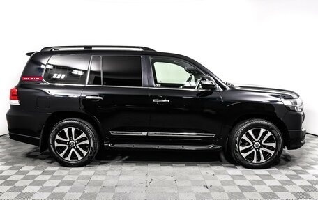 Toyota Land Cruiser 200, 2019 год, 8 498 000 рублей, 4 фотография