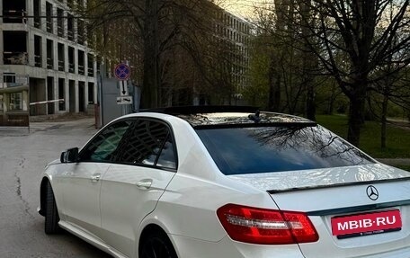 Mercedes-Benz E-Класс, 2012 год, 1 600 000 рублей, 6 фотография