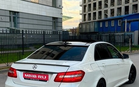 Mercedes-Benz E-Класс, 2012 год, 1 600 000 рублей, 4 фотография