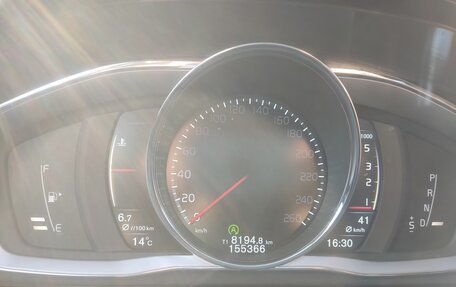 Volvo V60 Cross Country II, 2015 год, 2 200 000 рублей, 1 фотография
