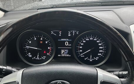 Toyota Land Cruiser 200, 2015 год, 3 600 000 рублей, 6 фотография