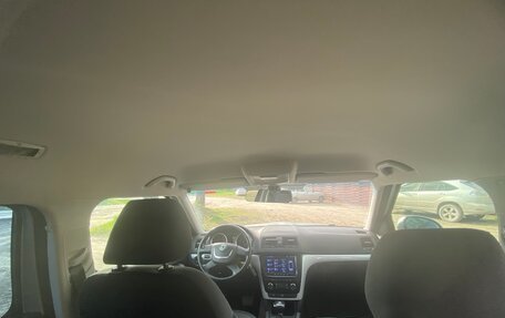 Skoda Yeti I рестайлинг, 2012 год, 1 100 000 рублей, 10 фотография