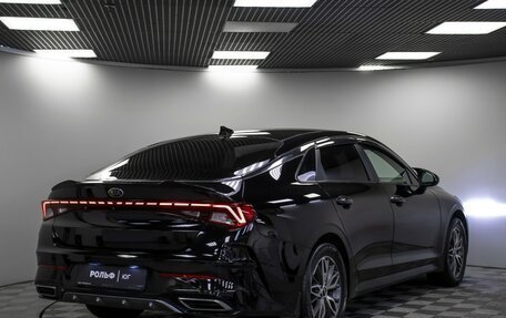 KIA K5, 2021 год, 2 300 000 рублей, 26 фотография