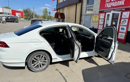 Volkswagen Passat B8 рестайлинг, 2017 год, 2 750 000 рублей, 23 фотография