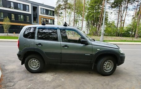 Chevrolet Niva I рестайлинг, 2011 год, 395 000 рублей, 9 фотография