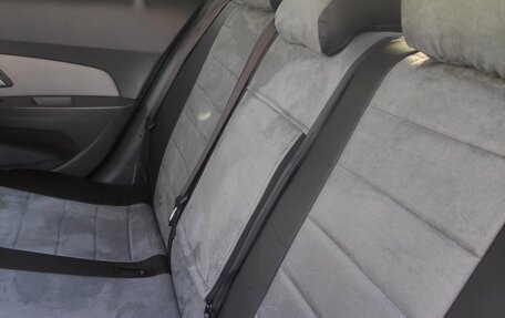 Chevrolet Cruze II, 2010 год, 650 000 рублей, 10 фотография