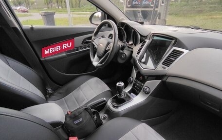 Chevrolet Cruze II, 2010 год, 650 000 рублей, 8 фотография