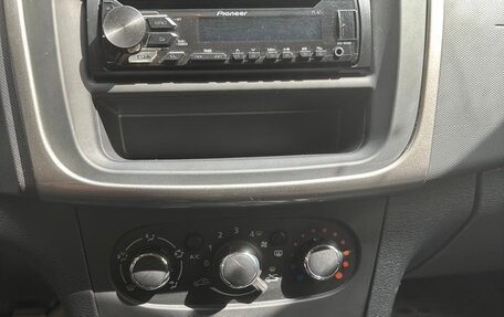 Renault Sandero II рестайлинг, 2018 год, 1 200 000 рублей, 11 фотография